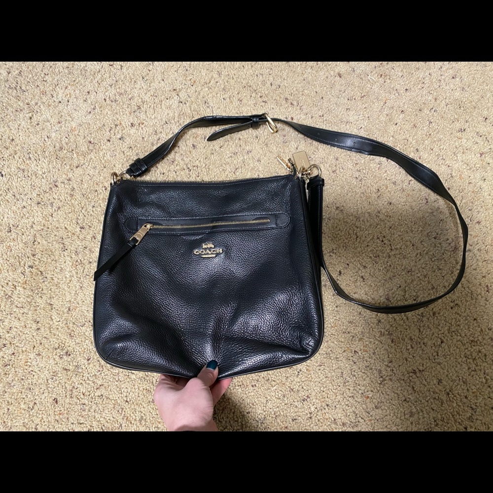 Women’s crossbody coach handbag